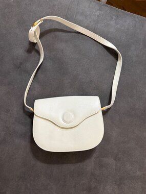 Louis Quatorze Vintage White Crossbody Leather Bag With Gold Hardware & Multiple